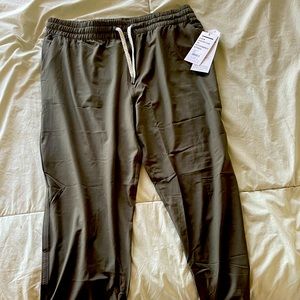 Vuori Womens Weekend Jogger - Oregano - XL